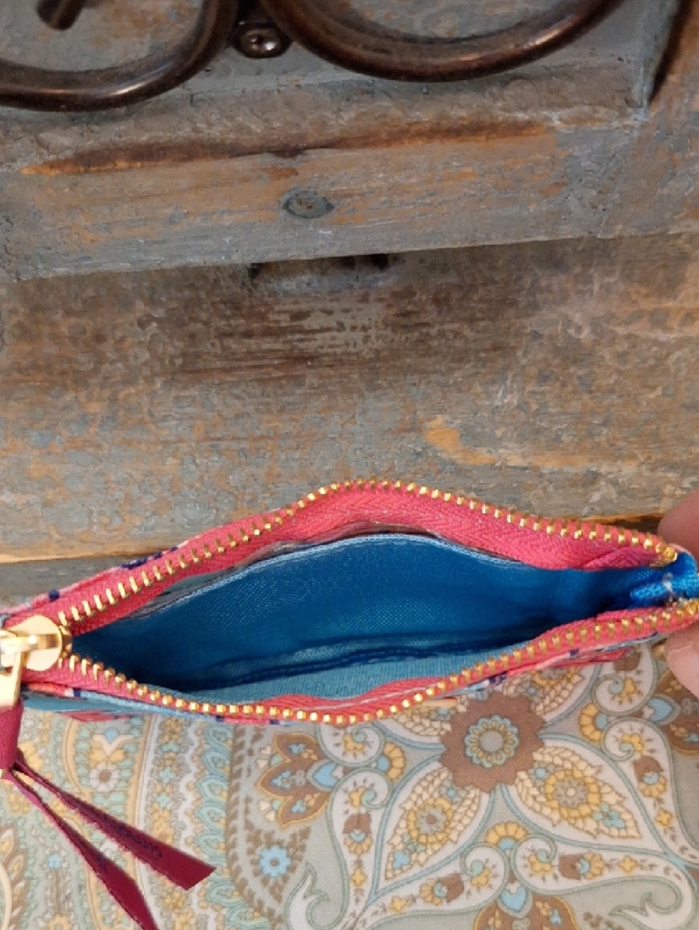 Simply Southern Blue and Pink Sea Turtle Key & Card Pouch. Great Condition - Picture 8 of 8